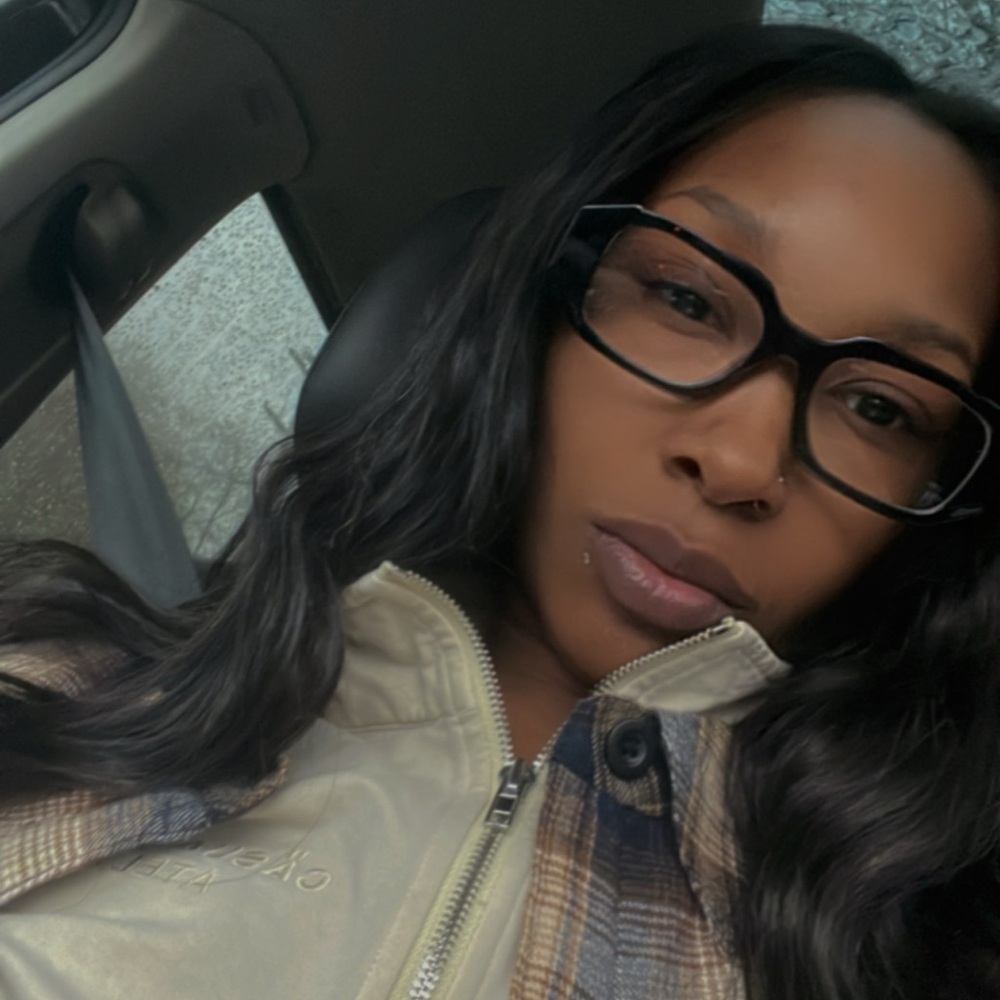 Meet your Posher, Shadia